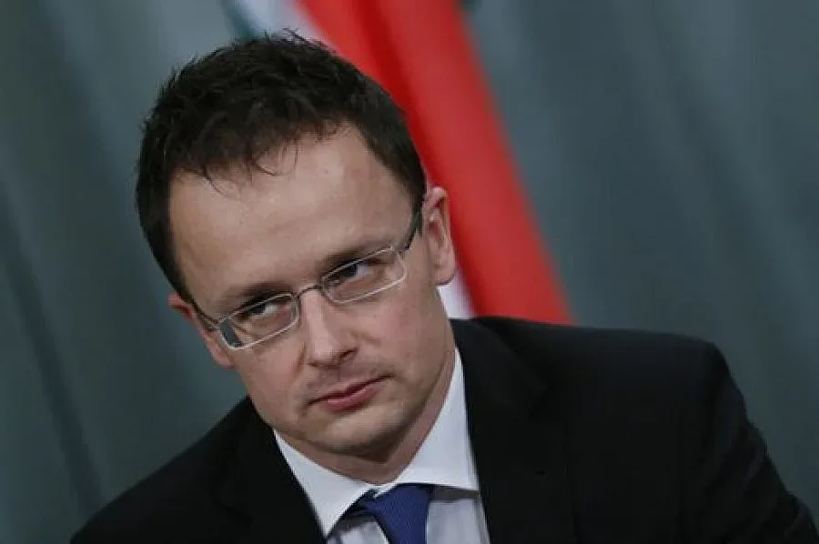 Унгария: Европа извършва ритуално самоубийство