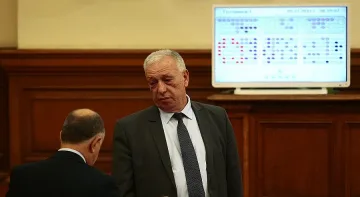 Над 200 депутати приеха промените (ОБЗОР)