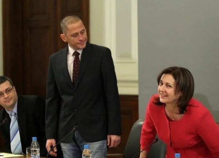 Изхвърча и протестър, съветник на Бъчварова