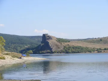 Правят Балкански център по гребане на яз. Пчелина