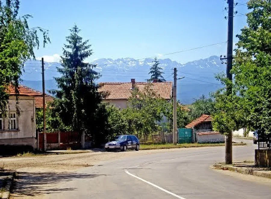 Оглеждали детски лагер за бежански затвор 