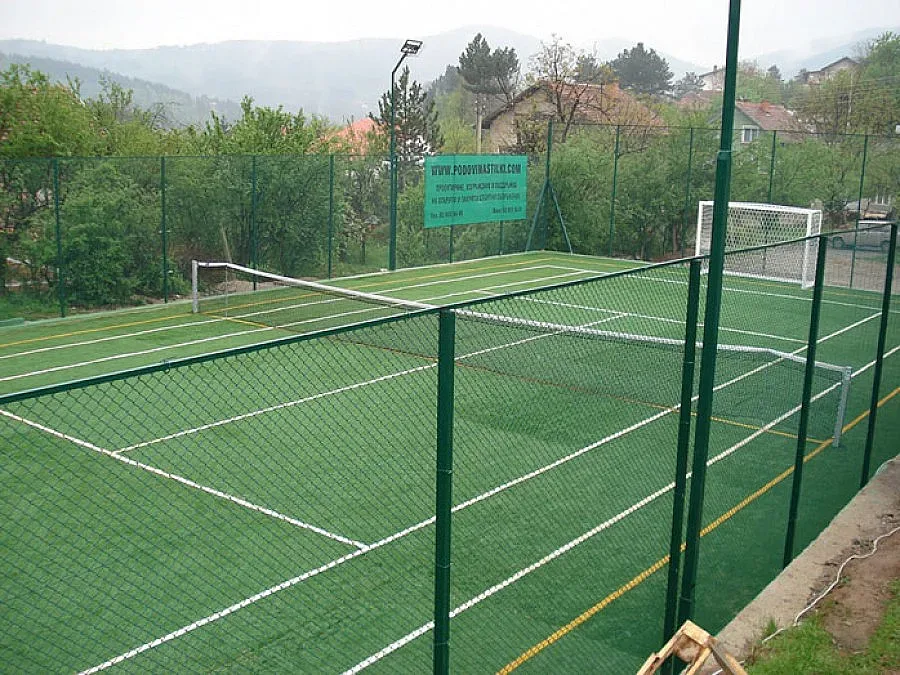 Освещават нови спортни площадки в Струмяни