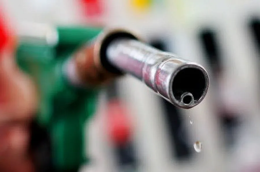 Бензинът под 2 лв. след Нова година