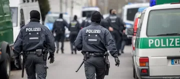 Взрив в Берлин, ранени полицаи