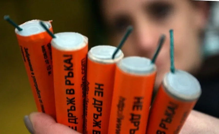 Игра с пиратка рани дете