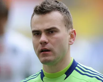 Карък в лигата оплю фенове и журналисти