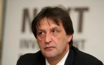 Министър: Много ми харесва да виждам клекнали журналистки