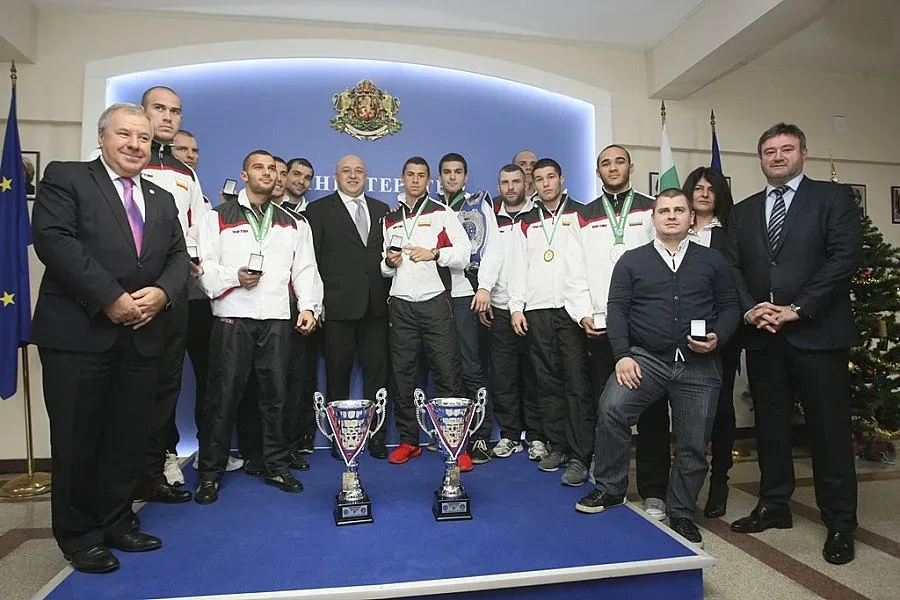 Кралев награди призьори и шампиони по кикбокс и муай тай