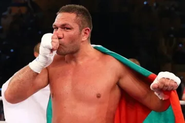 Кубрат Пулев се завърна на родна земя