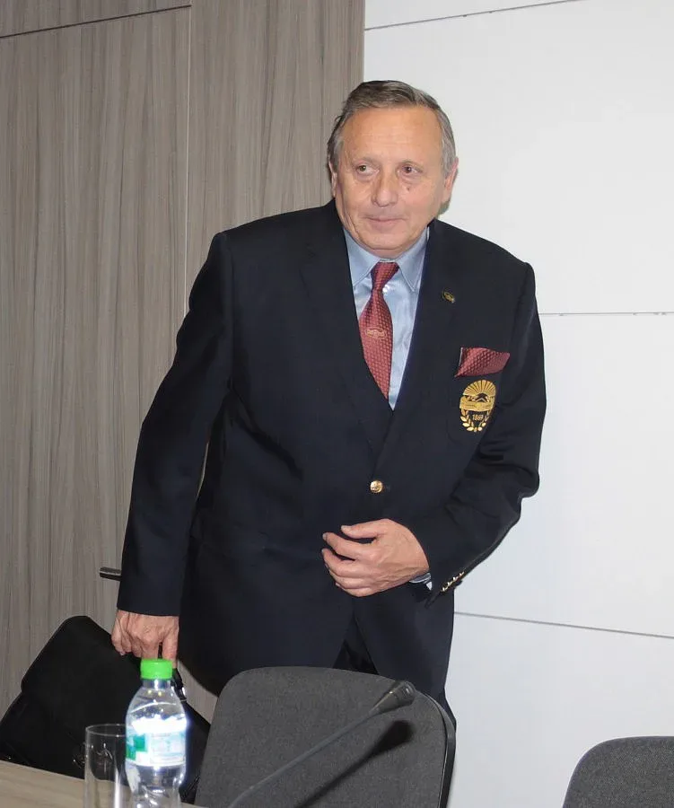 Млад учен в БАН със заплата на чистачка