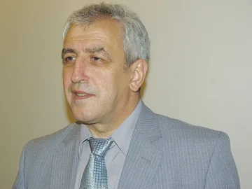 Нужни са правила за дроновете и споделените пътувания