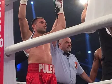 Фюри дава шанс на Кобрата за титлите (ОБЗОР)