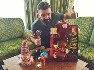 Бандерас празнува Никулден с гаджето