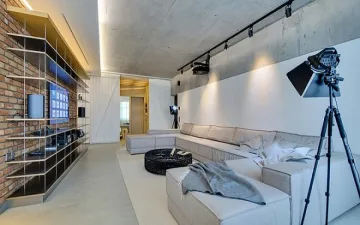 Политици и чиновници купували апартаменти за без пари