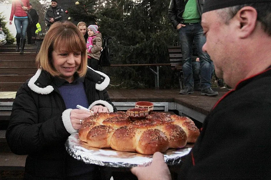 Опашки за ледената пързалка на "Ариана"