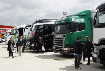 Камионите плащат тол такси с SMS от 2017 г. 