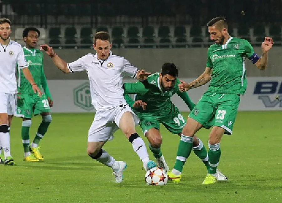 "Славия" напълни лазарета