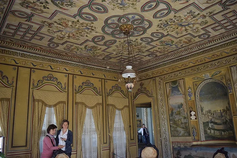 Френски шарки греят в Стария Пловдив