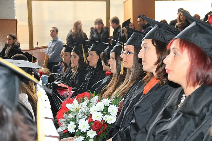 170 абсолвенти получиха своите дипломи в Кърджали