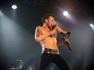 Почина бившият вокалист на Stone Temple Pilots и Velvet Revolver 