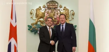 Плевнелиев и Камерън призоваха за открит диалог