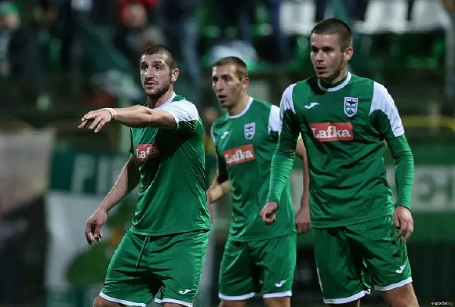 "Пирин" разпиля "Локо"