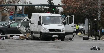 Плащат на арменците за взривения бус