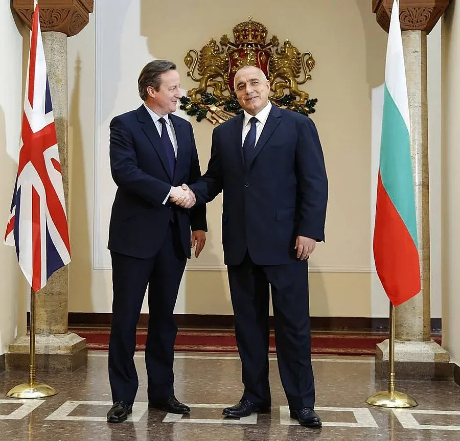 Бойко с урок по география пред Камерън