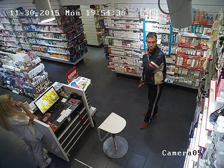 Търсят крадец на мобилен телефон по снимка