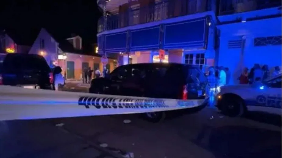 Кървава Нова година в САЩ. Има загинали и десетки ранени