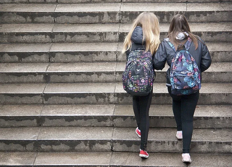 Увеличават броя на защитените училища в България