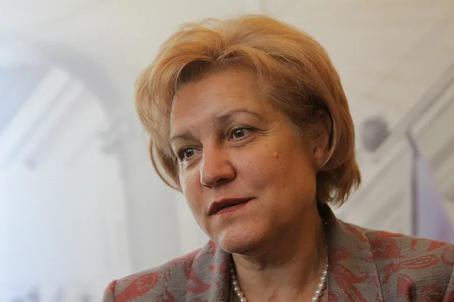 Стоянова: Варим ракия в количества, с пъти над разрешеното от закона
