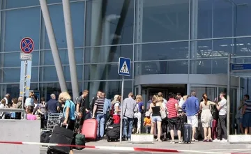 Уволняват PR-а на Летище София