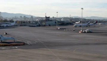 Терминал 1 възобновява работа от 01.30 ч.