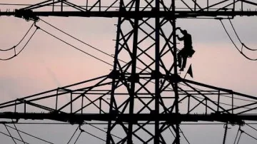 ЕВН: Възстановени са всички далекопроводи