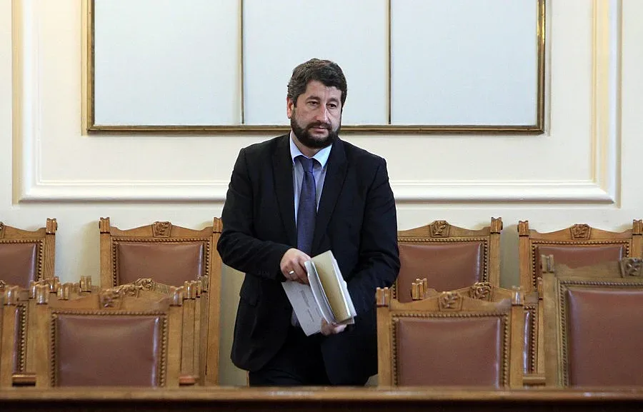 Христо Иванов: Няма да подавам оставка