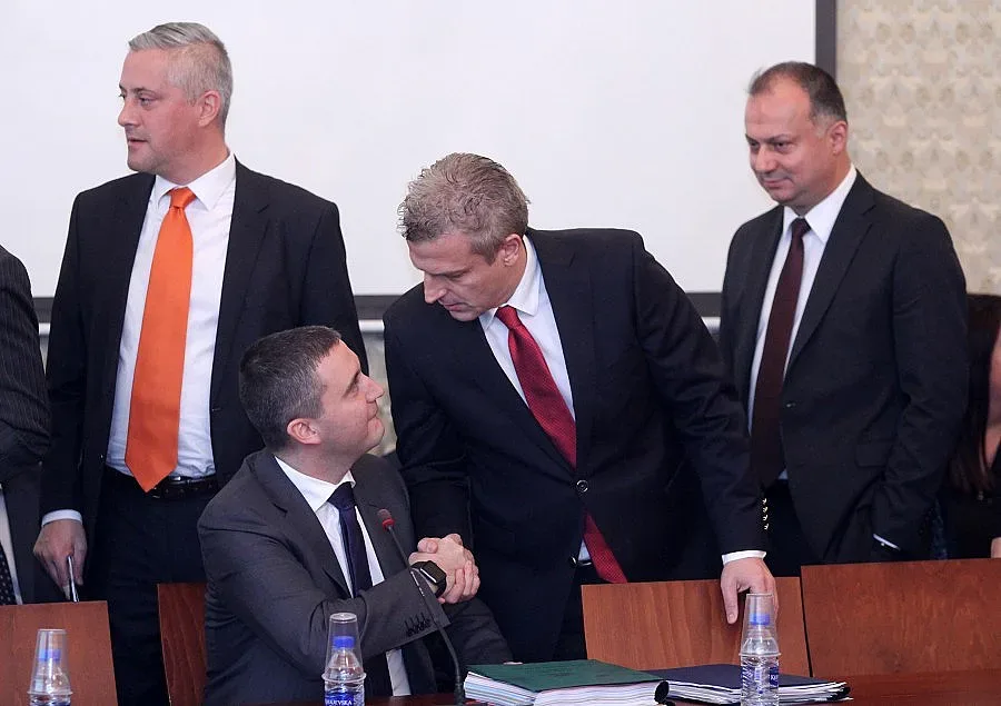  Лукарски с цел за повече разходи за наука