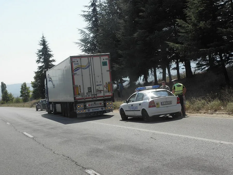 Заловиха бежанци в румънски ТИР