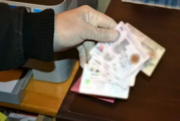 Разбиха група за документи престъпления 