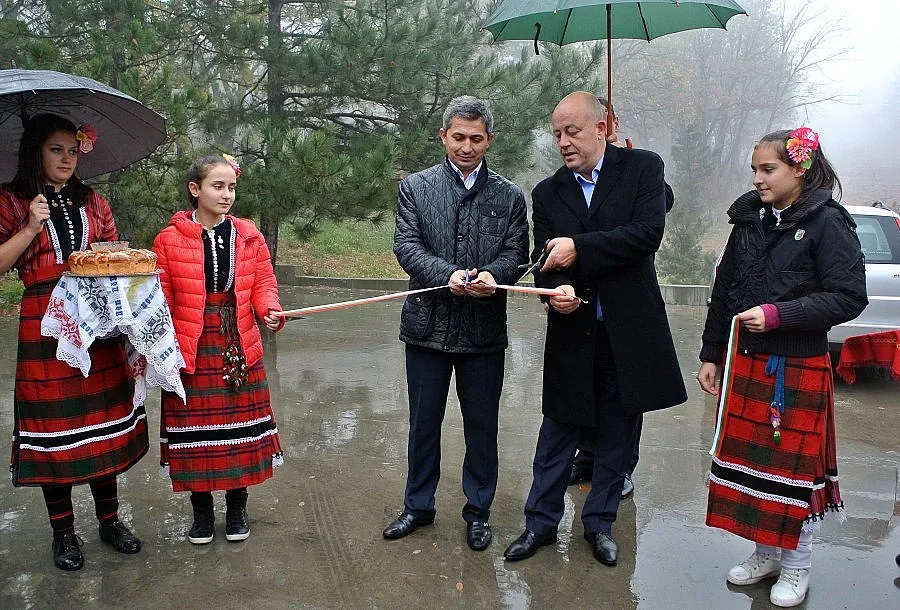 Гърци и турци лекуват болежки от наши минерални извори