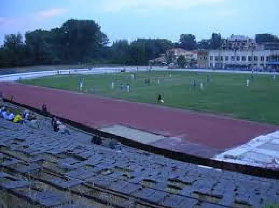 Таланти станали насила "моржове"