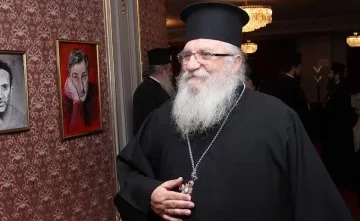 Плашат със смърт отец Иван