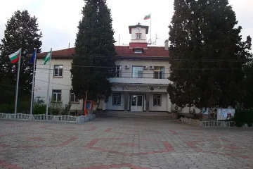 Държавата осигурява линейка за Община Камено 