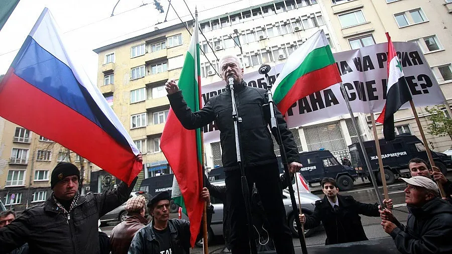 Атакисти протестират срещу сваления руски самолет