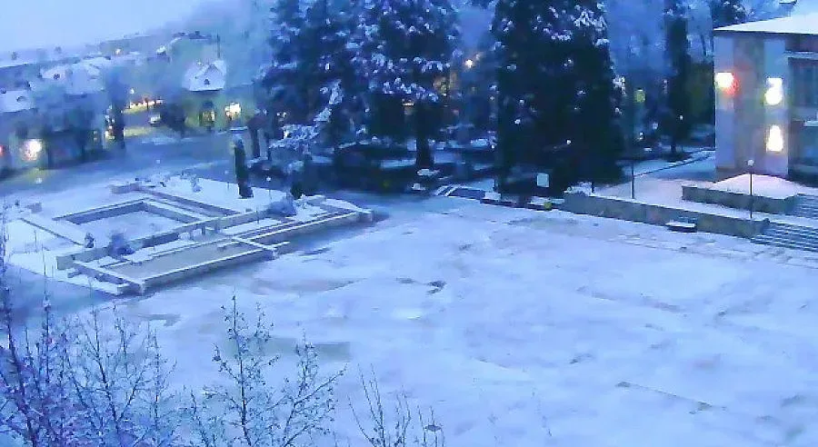 Честит първи сняг