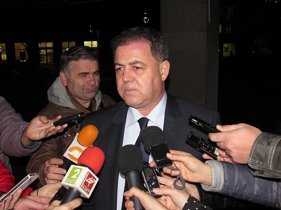 Ненчев ще проверява ремонта на МиГ-овете