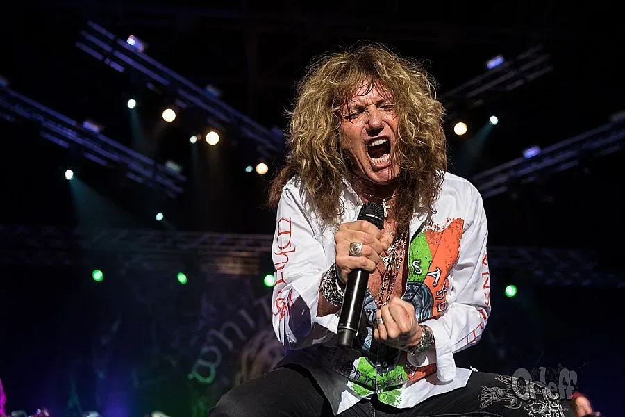 Бащи, синове и внуци куфеят на Whitesnake