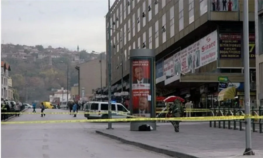 Експлозии разтърсиха Анкара