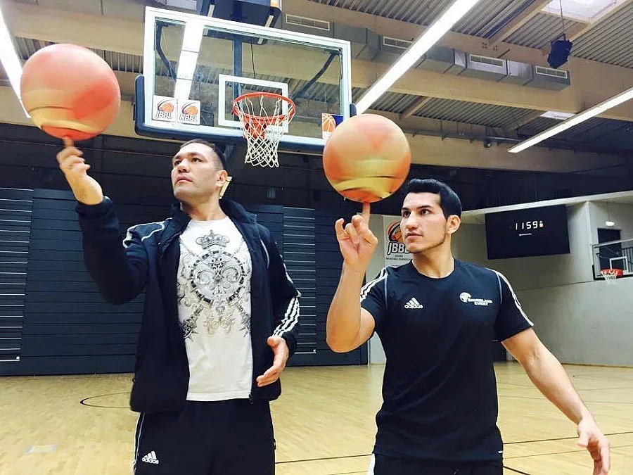 Кобрата няма тайни и в баскетбола