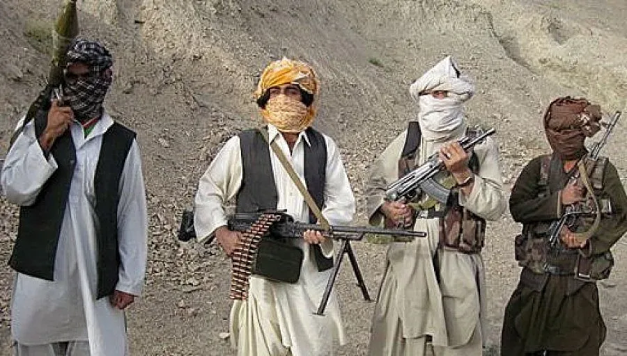 Талибаните: Държим 15 заложници, ще ги избием